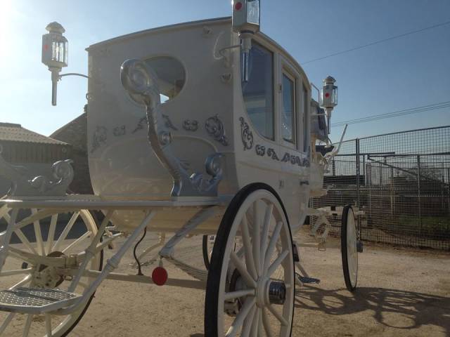 Bramble Farm Carriage Hire, Cars and Horse Drawn Carriages in Wiltshire