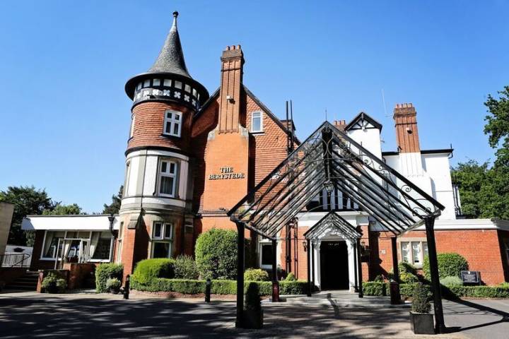 Macdonald Berystede Hotel & Spa Wedding Venue Ascot Berkshire
