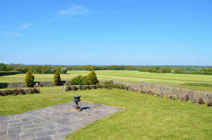 Beeston Manor,Venues in Lancashire