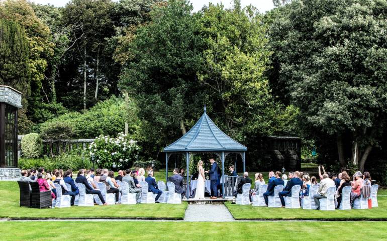 Outdoor ceremonies for up to 120 guests
