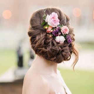 Lipstick and Curls Beauty, Hair & Make-up in South London