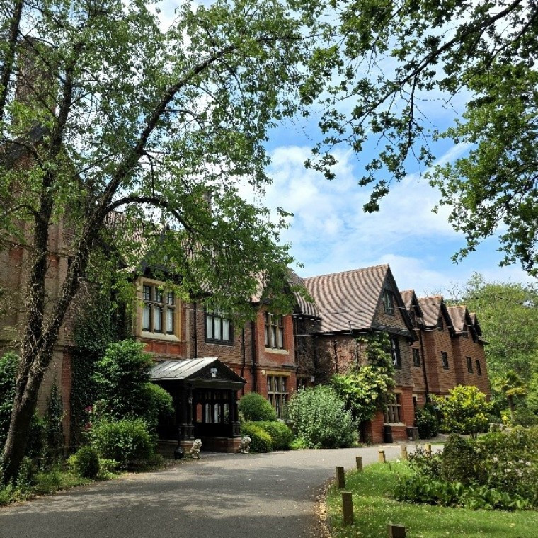 Stanhill Court
