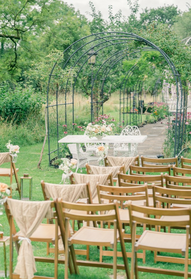 Berwick Lodge outdoor wedding ceremony